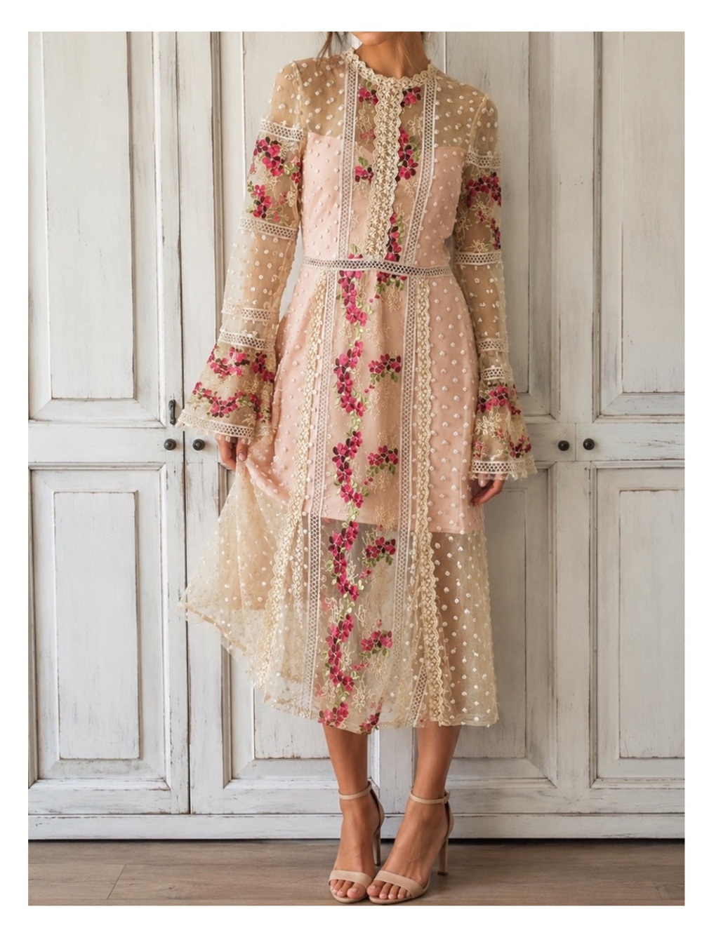 🟠NWT JUST ME Swiss Dot Sheer Embroidered Midi Dress in Gorgeous Floral SMALL